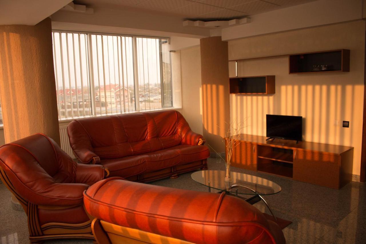 N&S Hotel Barlad Birlad Ngoại thất bức ảnh