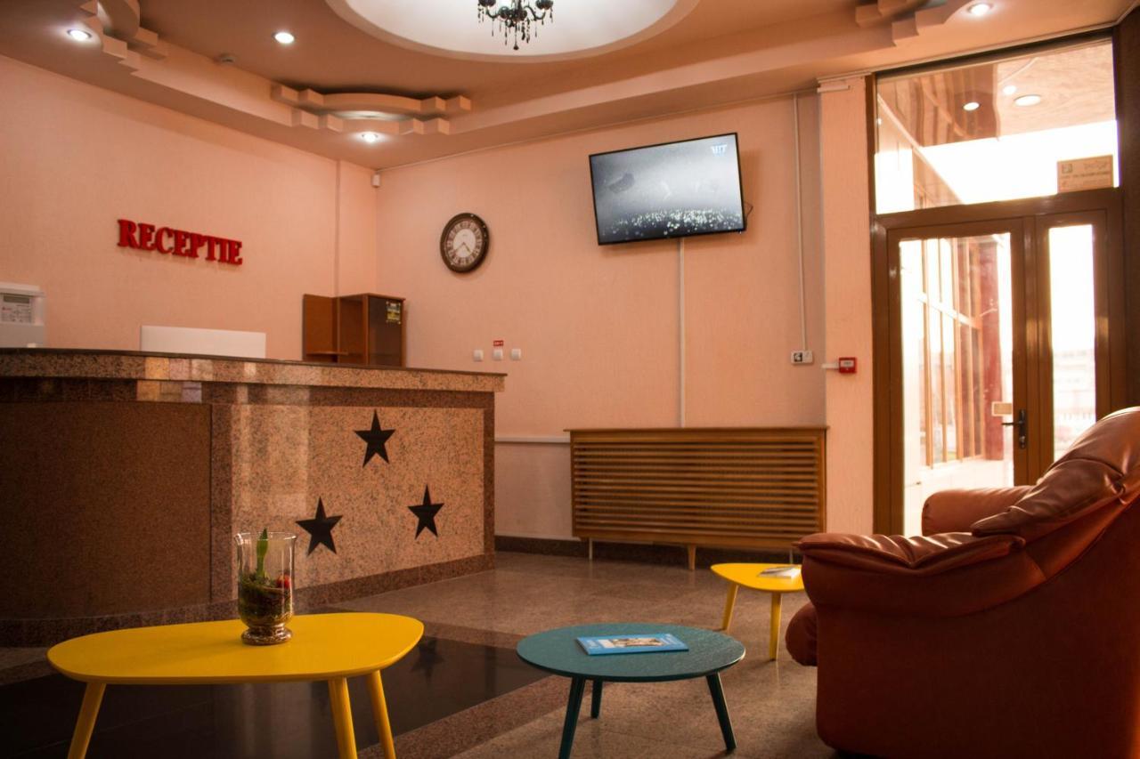 N&S Hotel Barlad Birlad Ngoại thất bức ảnh