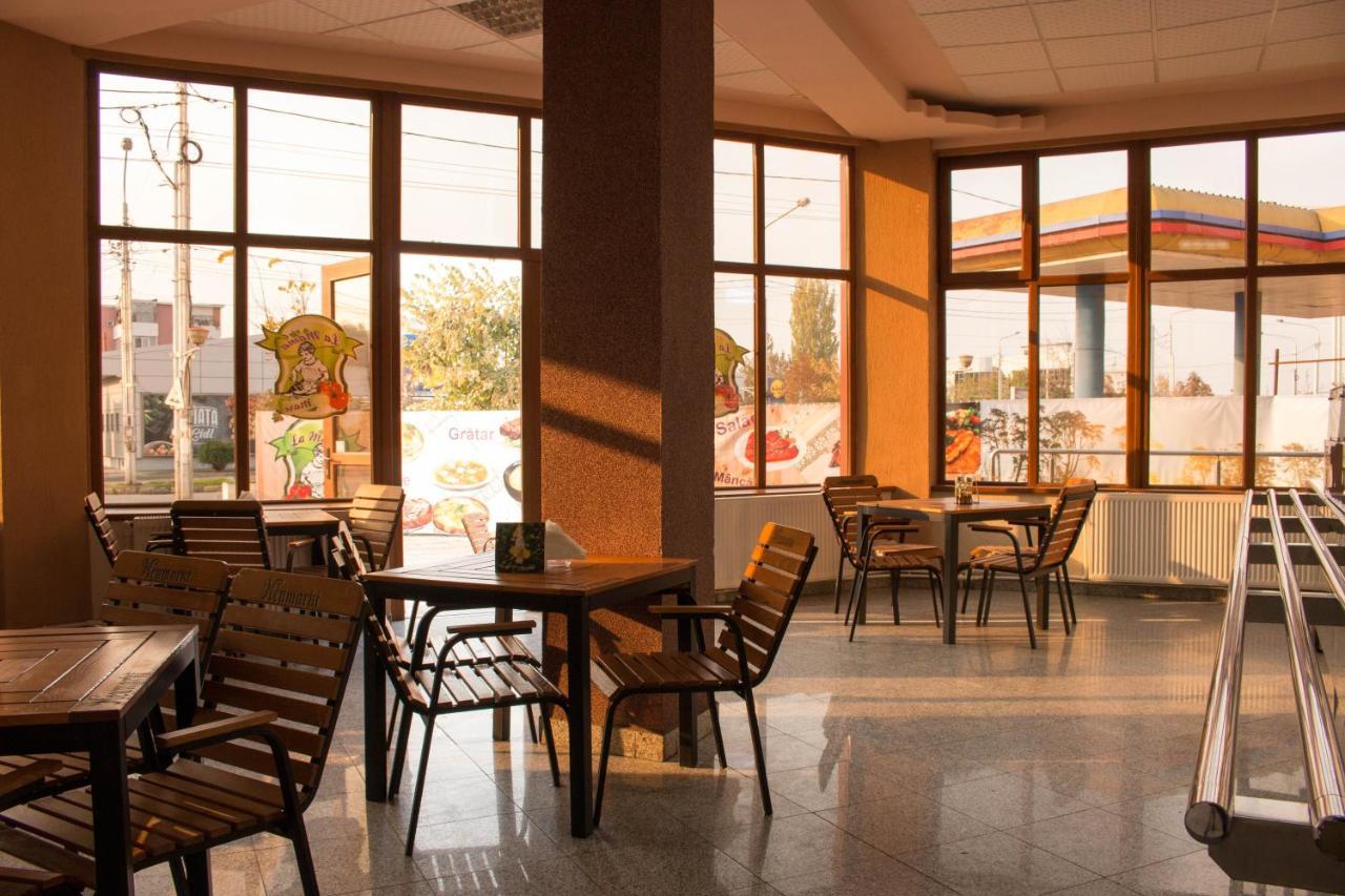 N&S Hotel Barlad Birlad Ngoại thất bức ảnh