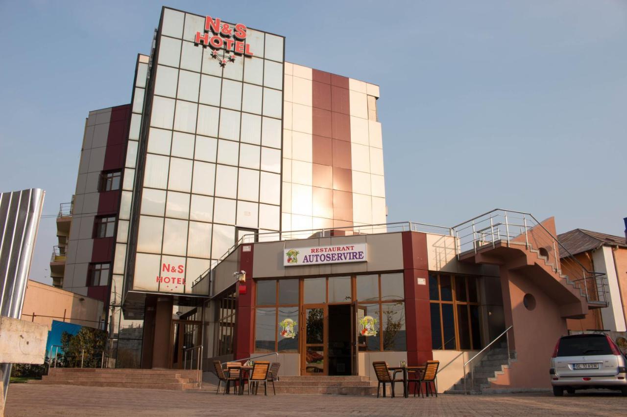 N&S Hotel Barlad Birlad Ngoại thất bức ảnh