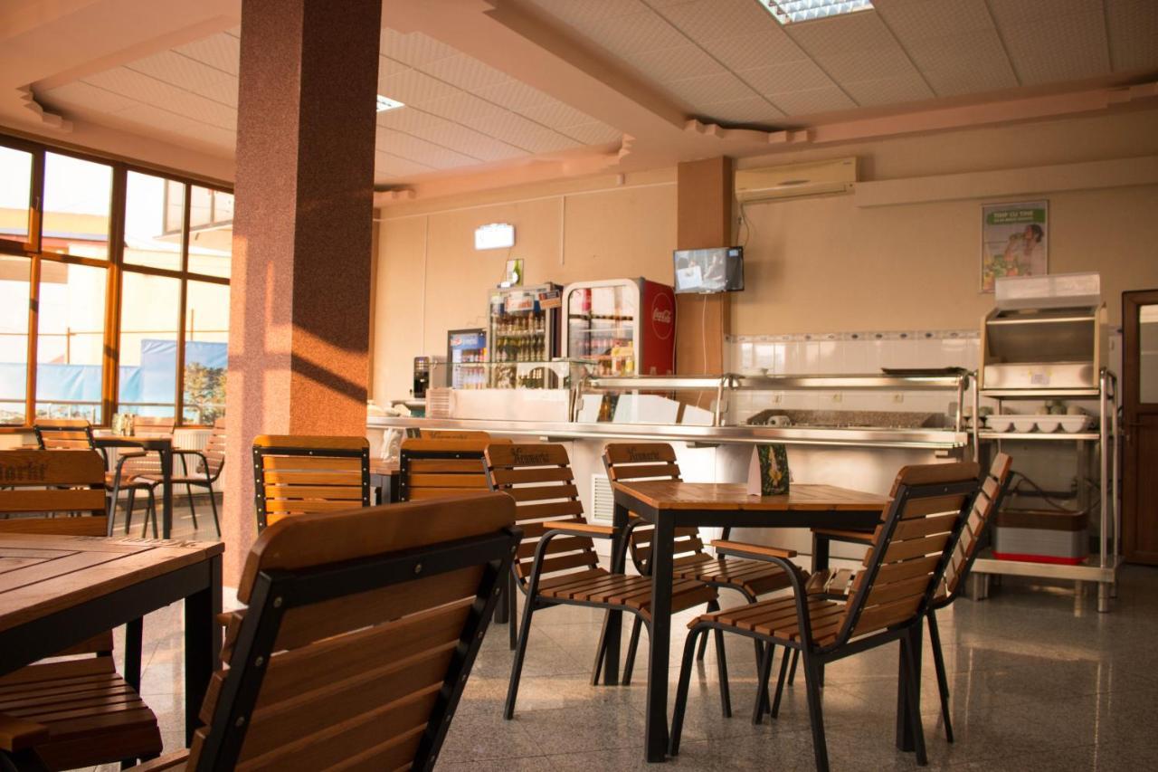N&S Hotel Barlad Birlad Ngoại thất bức ảnh